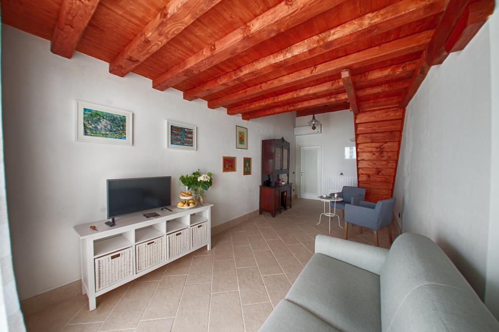 Agriturismo Da Gesi Sale Marasino Buitenkant foto